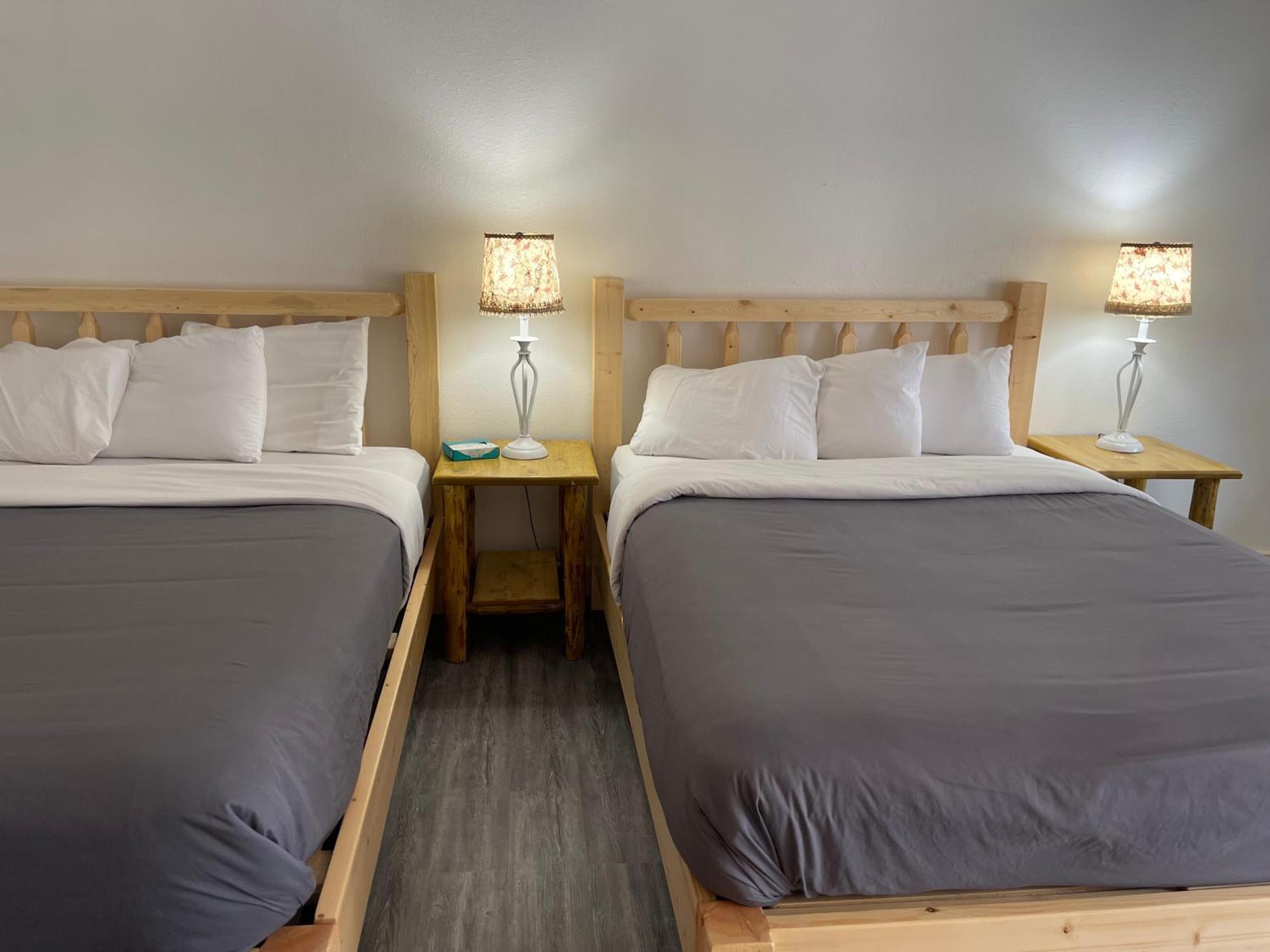 Kootenai Valley Motel Бонърс Фери Екстериор снимка