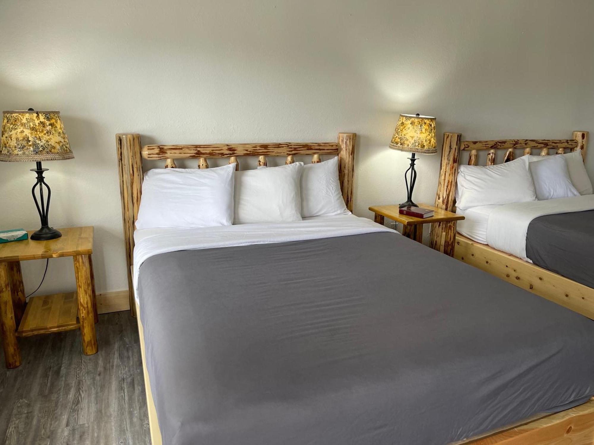 Kootenai Valley Motel Бонърс Фери Екстериор снимка