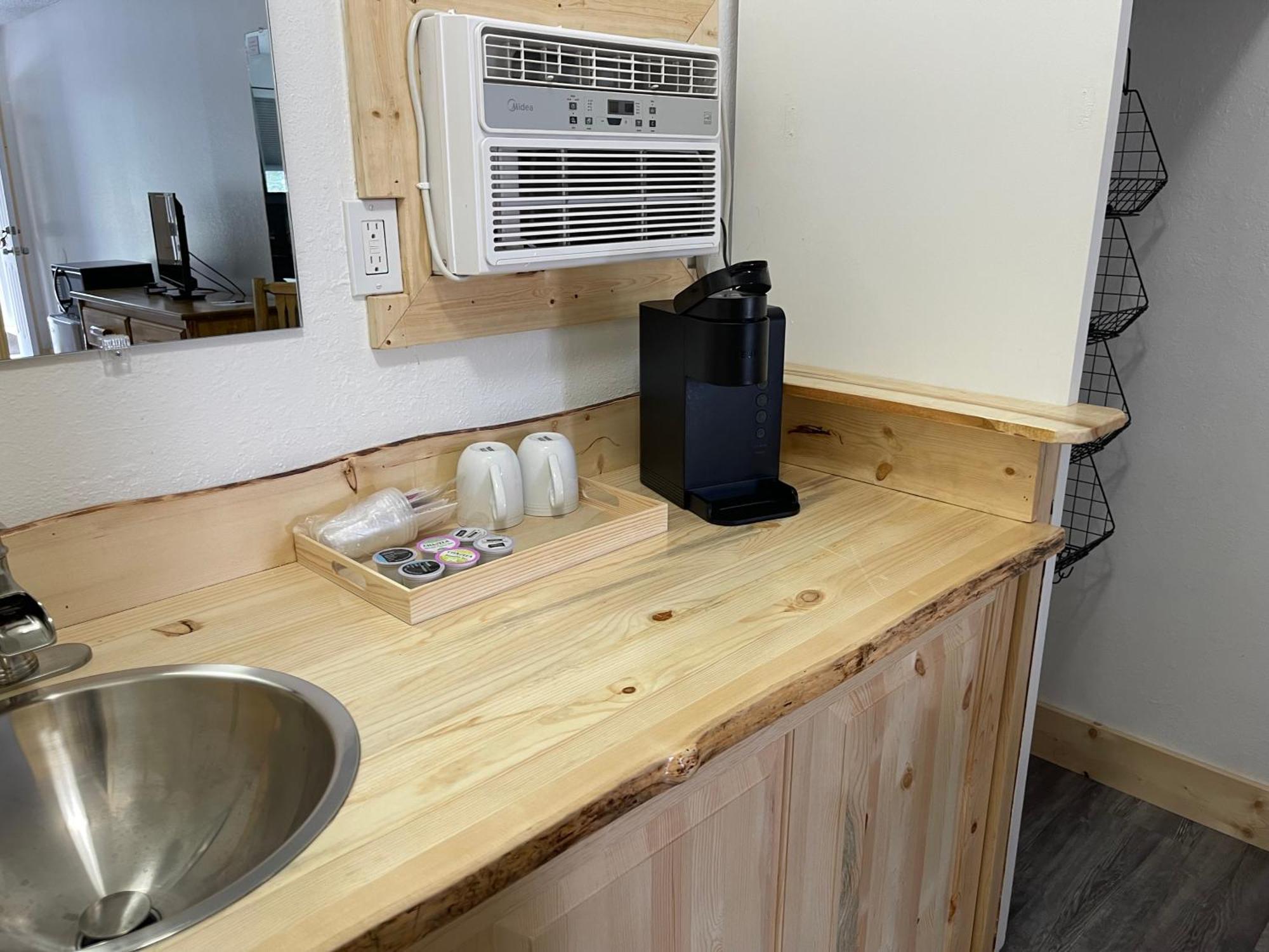 Kootenai Valley Motel Бонърс Фери Екстериор снимка