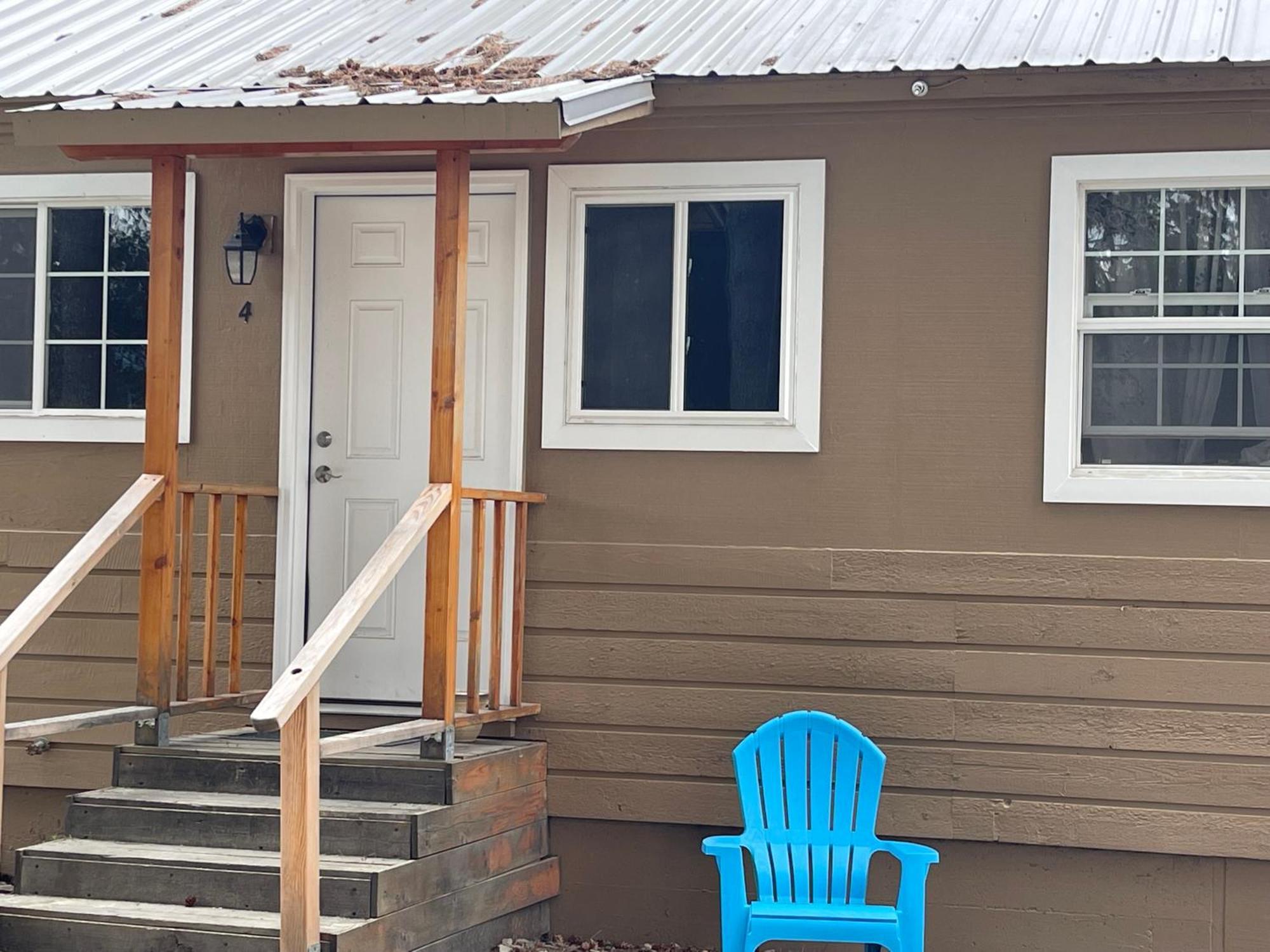 Kootenai Valley Motel Бонърс Фери Екстериор снимка