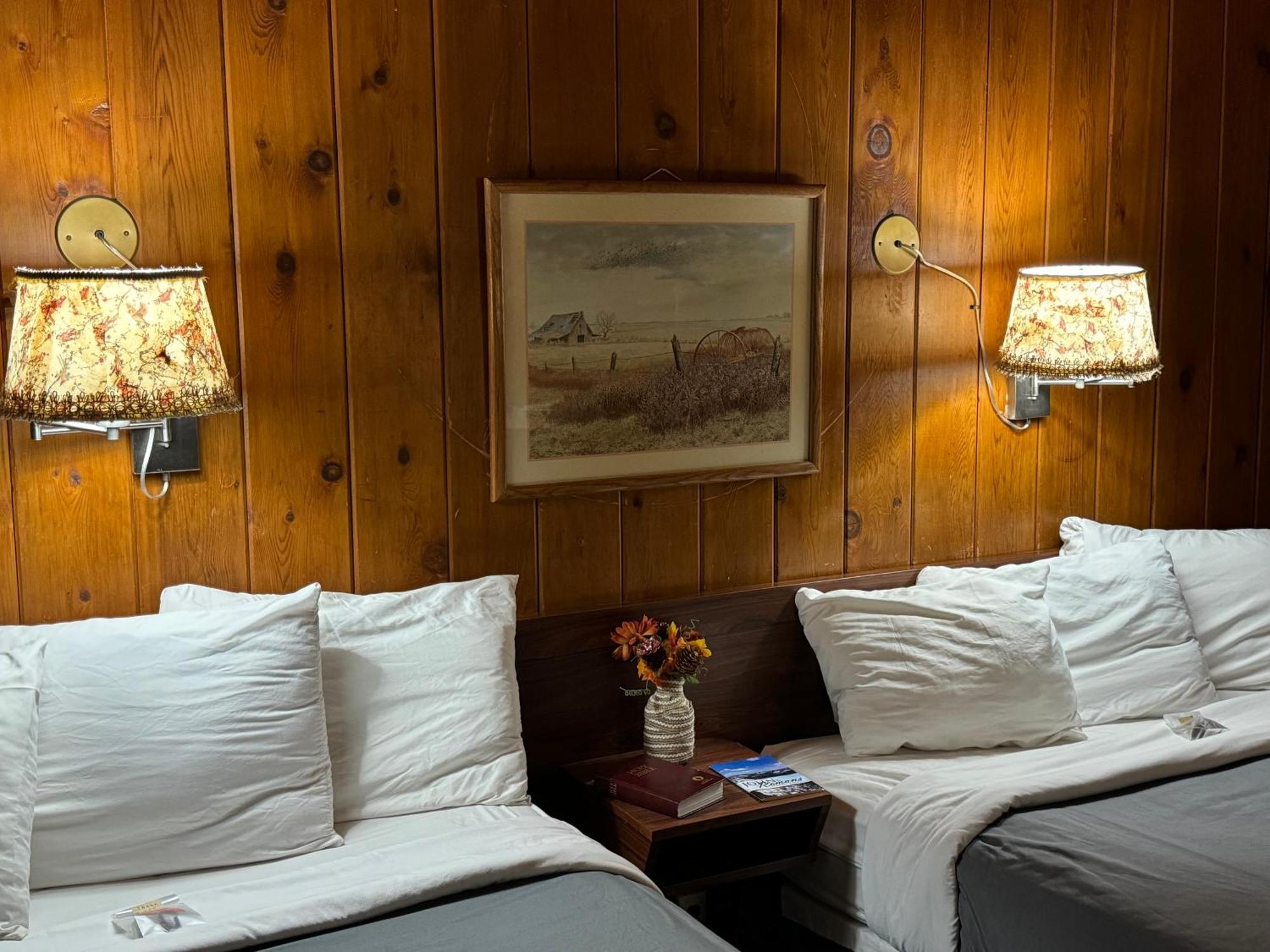Kootenai Valley Motel Бонърс Фери Екстериор снимка