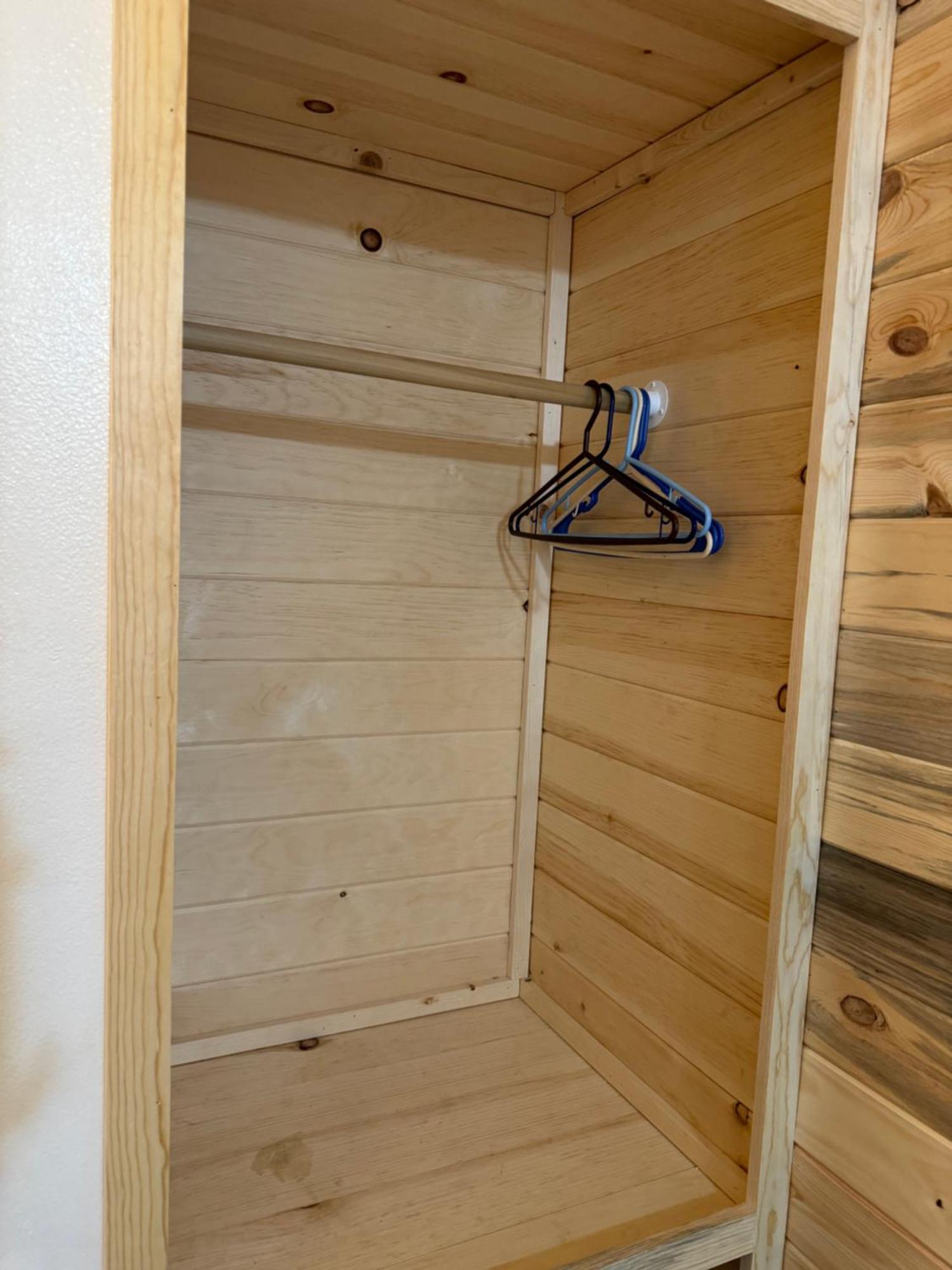 Kootenai Valley Motel Бонърс Фери Екстериор снимка